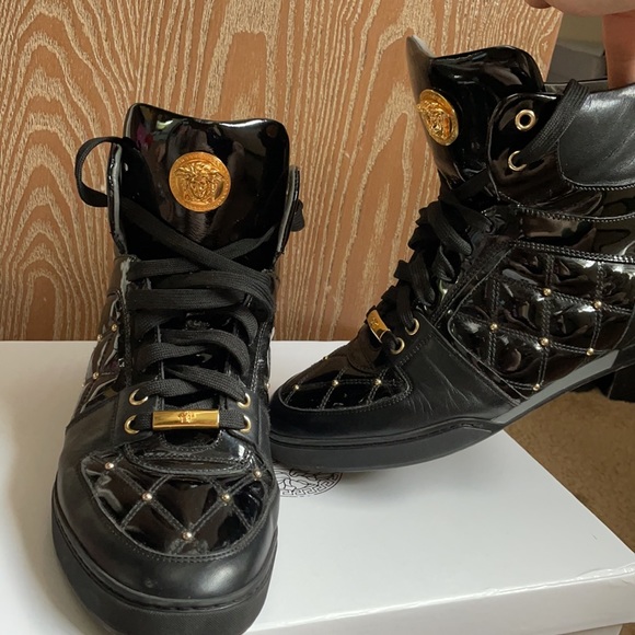 Versace patent leather Medusa head hightop shoes - Picture 6 of 6